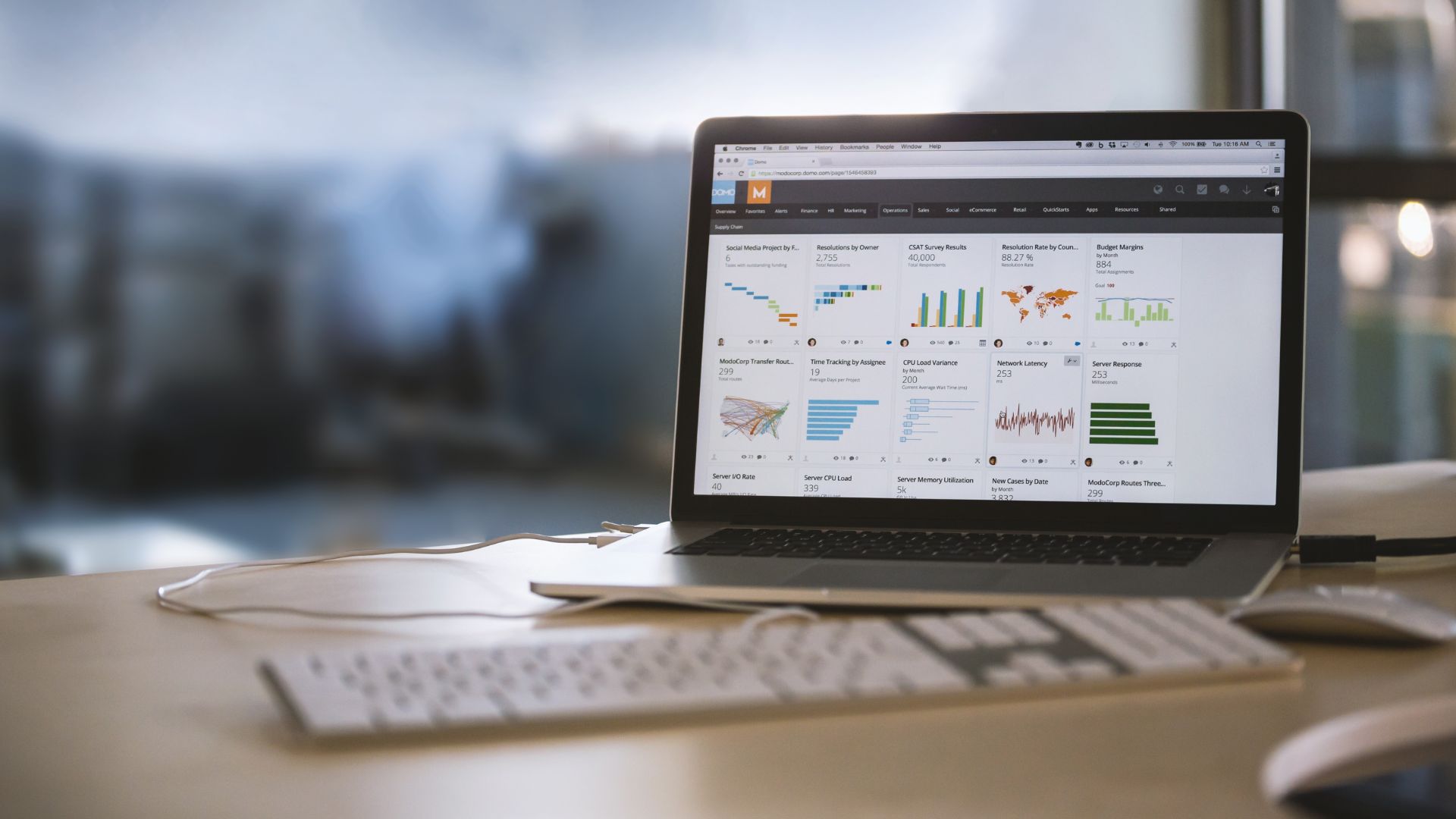 Saiba como lidar com críticas virais e restaurar sua reputação com estratégias eficazes. Transforme desafios em oportunidades de crescimento!